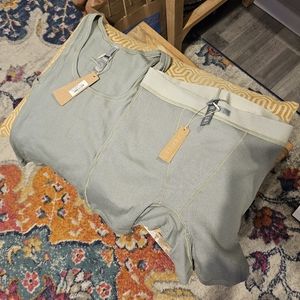 Skims ribbed lounge set